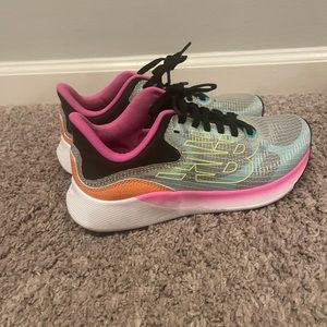 New Balance Dynasoft Breaza running shoes